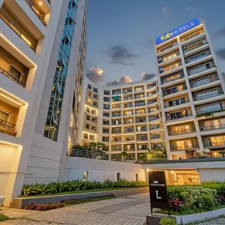 Fabhotel Xen Suites-3